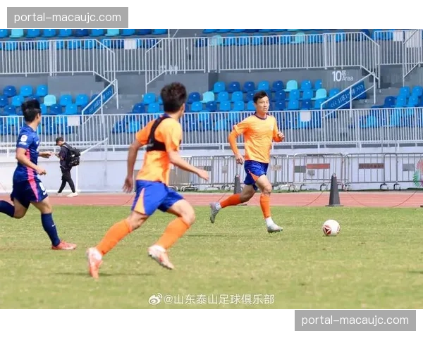 瓦科踢飞必进球 泰山外援前锋错失挽回颜面机会